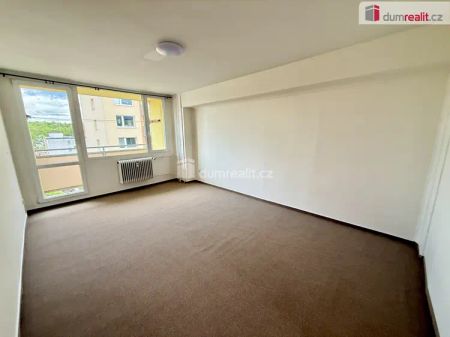 Pronájem světlého bytu 3+1 se dvěma balkony | Kralupy nad Vltavou – sídliště Hůrka - Photo 4