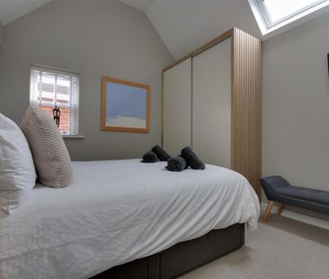 3 bedroom detached house to rent - Photo 3