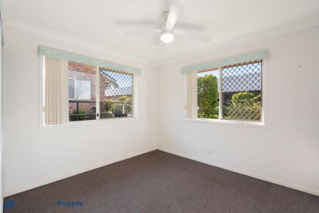 2 bedroom in quiet complex- ideal for retirees! - Photo 2