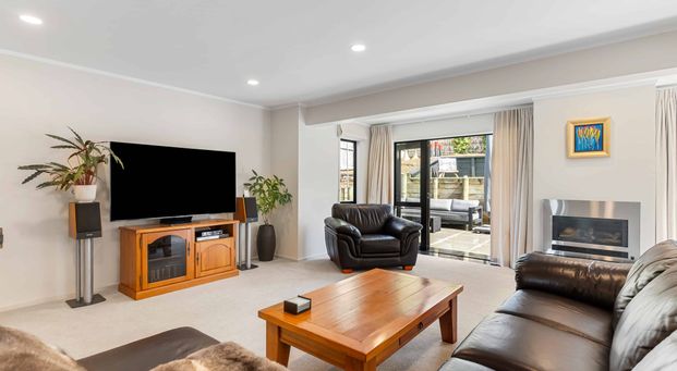 Spacious, Sun-Filled Living in St Heliers - Photo 1
