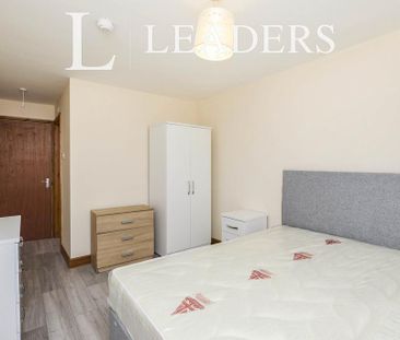 1 bedroom semi-detached house to rent - Photo 2