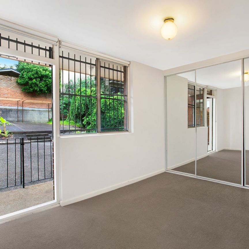 Charming One-Bedroom Ground Floor Apartment near Unsw - Photo 1