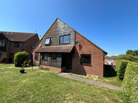 Weaverdale, Shoeburyness, Shoeburyness, Essex, SS3 8XL - Photo 1