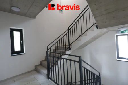 Pronájem útulného bytu 1+kk s lodžií – 42,8 m - Photo 4