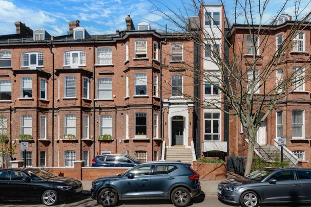 Adamson Road, Belsize Park, London - Photo 1
