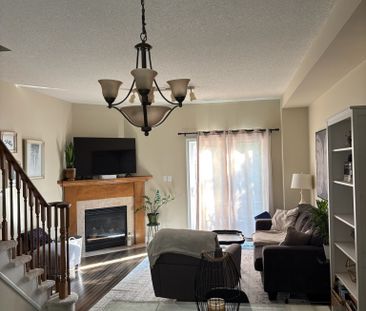 For Lease - 674 Rowley Common, Burlington, Ontario - Photo 1