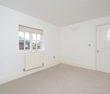 4 bedroom detached house to rent - Photo 5