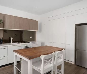 Stylish One-Bed Haven with Scenic Views - Photo 3