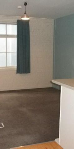 City Centre Studio Apartment - Secure and Great Location - Photo 1