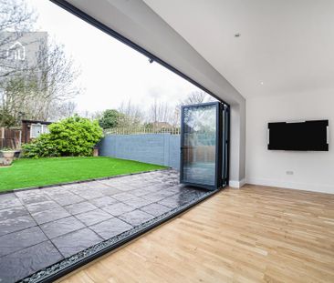 2 bedroom house of multiple occupation to rent - Photo 1