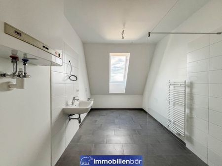 helle freundliche Wohnung mit tollem Ausblick - Top 13 - inklusive Küche - 1. MONAT MIETFREI - Photo 3