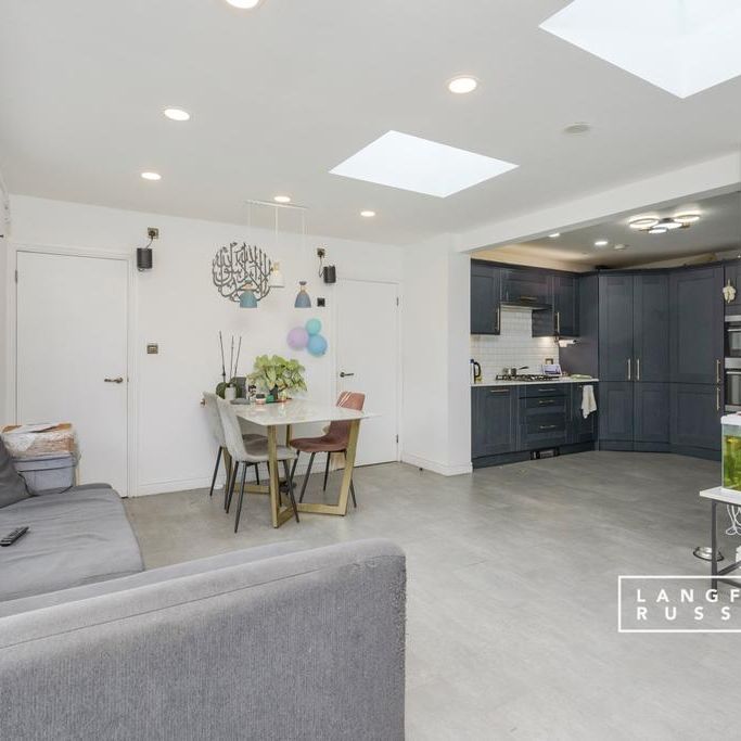 4 bedroom detached house to rent - Photo 1