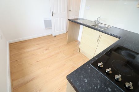 Studio Flat, Ashgrove Road, IG3 - Photo 5