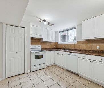 For Lease - 48 Scott Street, Whitby, Ontario - Photo 5