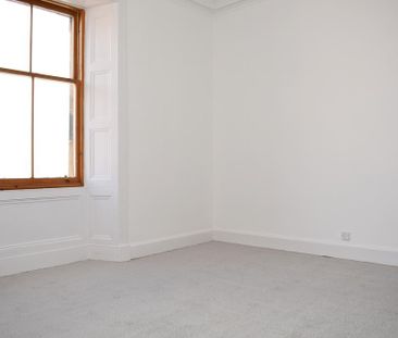 5 bedroom flat to rent - Photo 3