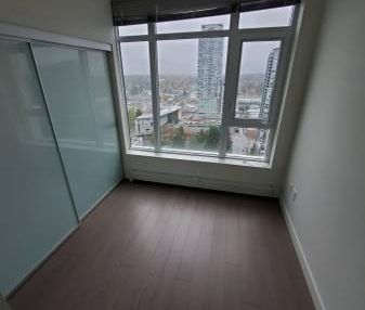 DONT MISSOUT - 2 BED + DEN CORNER UNIT - High Floor - Photo 2