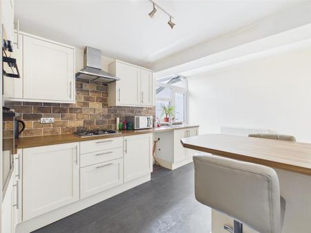2 bedroom terraced house to rent - Photo 5