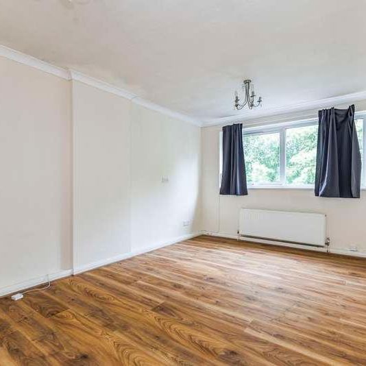 Onslow Gardens, Wallington, SM6 - Photo 1