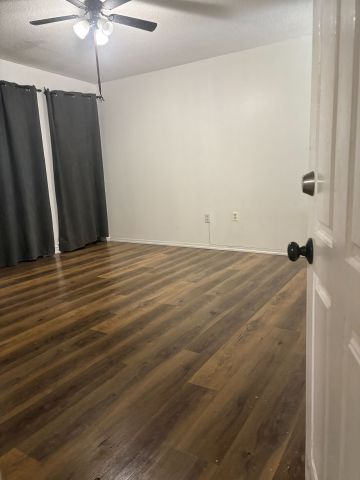 For Lease - 4064 Lawrence Avenue Unit# 210, Toronto, Ontario - Photo 3