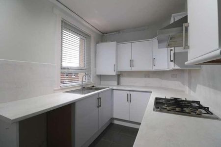 Whitehaugh Ave, Paisley, PA1 - Photo 4