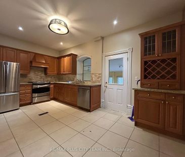 For Lease - 52 Churchill Avenue Unit# Main, Toronto, Ontario - Photo 6