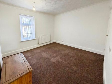 2 bedroom end of terrace house to rent - Photo 5
