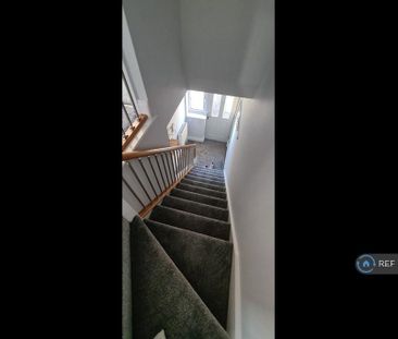 2 bedroom maisonette to rent - Photo 5
