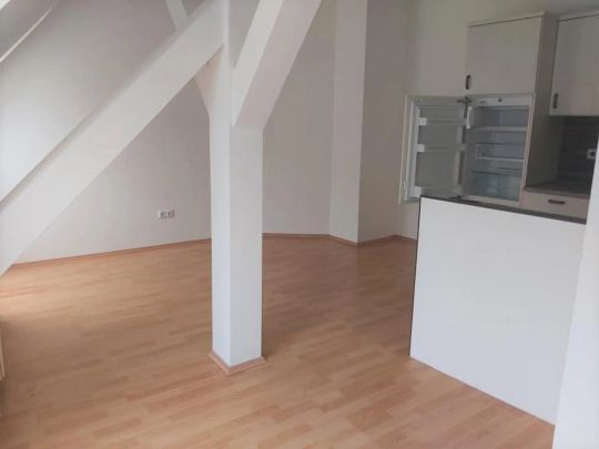 NEU - Günstige 2-Zimmer-Dachgeschosswohnung mit Küchenblock in Krieglach im Mürztal zu mieten ! - Photo 1