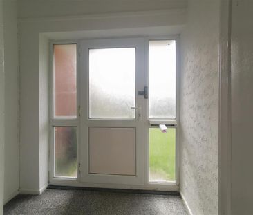 4 bedroom terraced house to rent - Photo 2