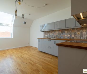 Ihr neuer Dachgeschoss(T)raum inkl. Einbauküche und Klimaanlage in ... - Photo 2