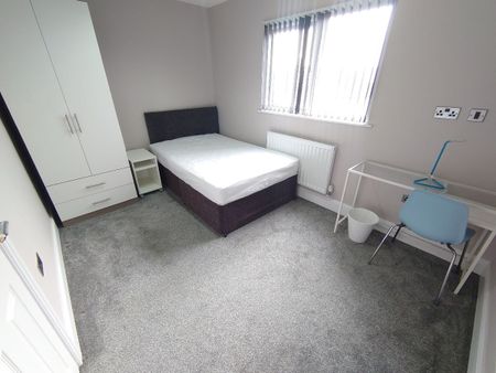 Needham Rd, Kensington. - Photo 2