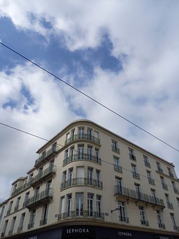Location Appartement 5 pièces 97m² BREST 29200 - Photo 5