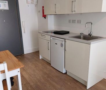 1 bedroom flat to rent - Photo 6