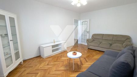 Apartament 3 camere, decomandat, proaspat renovat la prima inchiriere - Central - Photo 2
