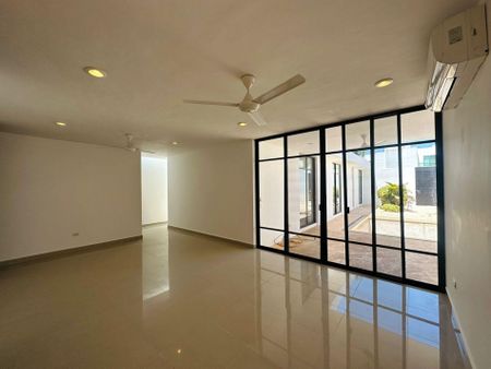 Casa de una planta y piscina en residencial Porto Alegre. - Foto 3