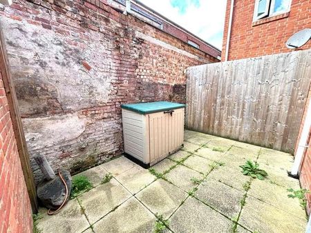 High Street, Fareham, PO16 - Photo 3