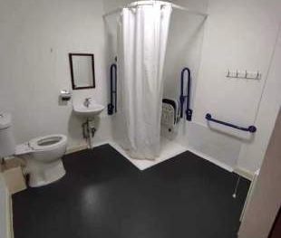 1 bedroom property to rent in Salford - Photo 4