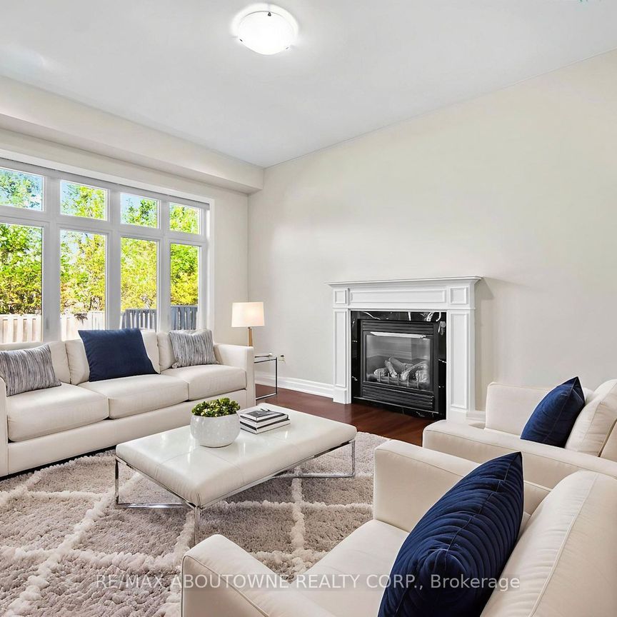 For Lease - 129 Robert Berry Crescent, King, Ontario - Photo 1