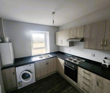 2 bedroom flat to rent - Photo 3
