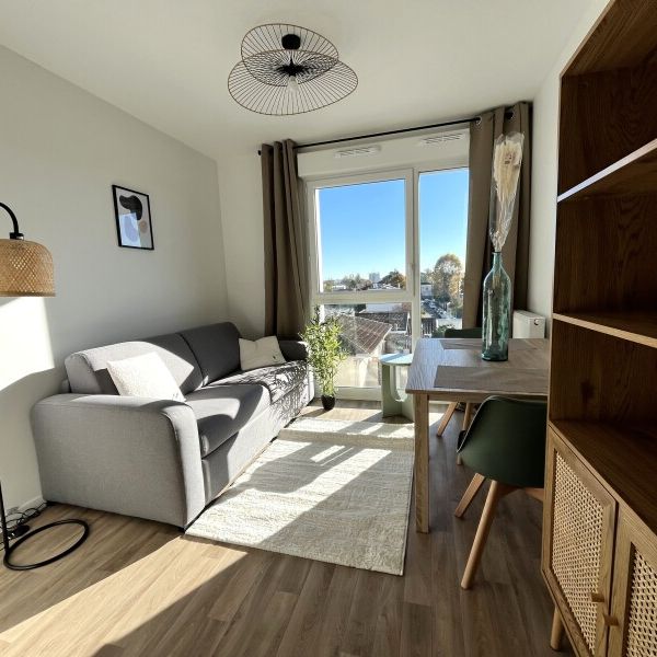 Location Appartement 1 pièce 20m² MERIGNAC 33700 - Photo 1