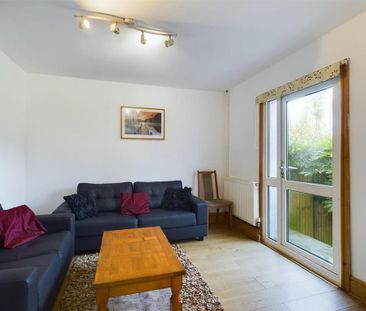 4 bedroom semi-detached house to rent - Photo 1