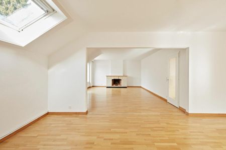 4 1/2-Zimmerdachwohnung mit schöner Aussicht & Cheminée - Photo 2