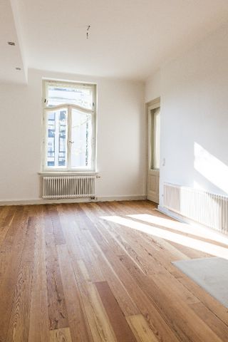 Stilvoll wohnen in Gohlis: Luxus- 4 Zimmer Gründerzeitwohnung mit Terrasse und historischem Ofen - Photo 3