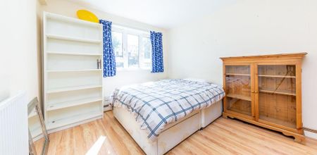 Spacious three double bedroom property perfect for students! - Photo 4