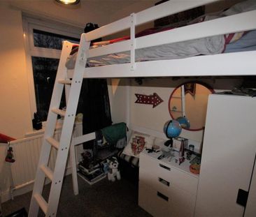 3 bedroom terraced house to rent - Photo 6