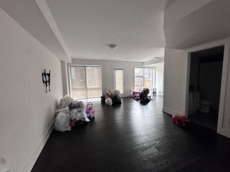 For Lease - 14 Allerton Road, Vaughan, Ontario - Photo 4