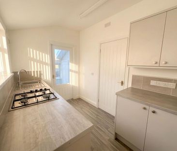 3 bedroom terraced house to rent - Photo 4