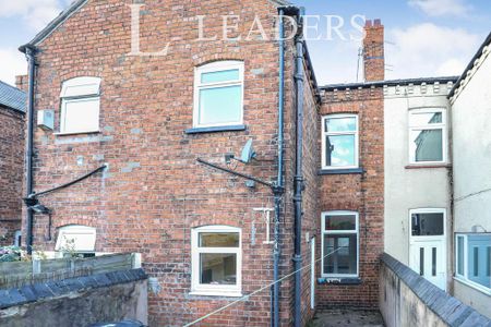 2 bedroom terraced house to rent - Photo 4