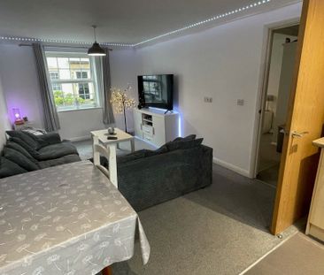 Gatehouse Court, Taunton - Photo 4