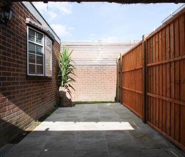 Studio to rent - Photo 6